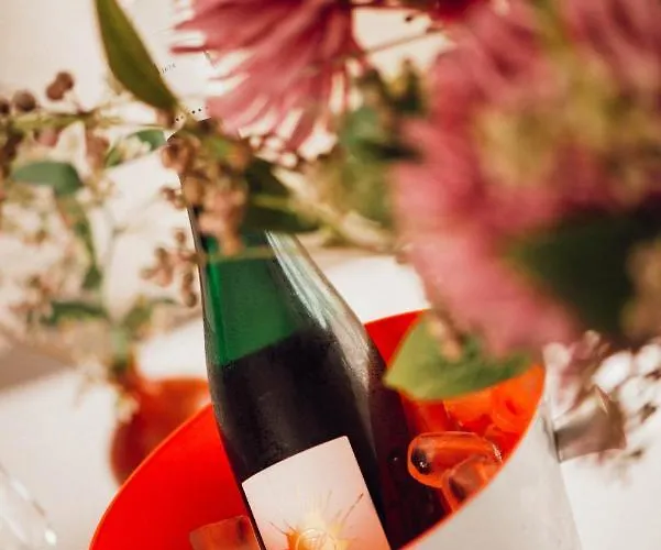 Halferschenke Hotell *